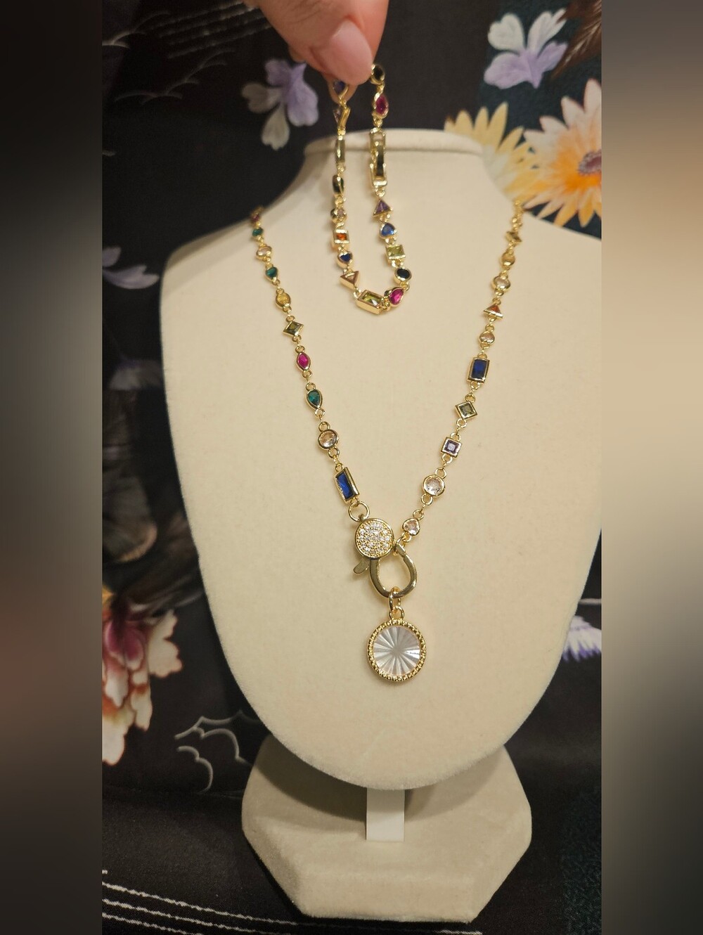 FR Vault Gold-Tone Multicolor Neklace And MOP Pendant Necklace and Braslet Set